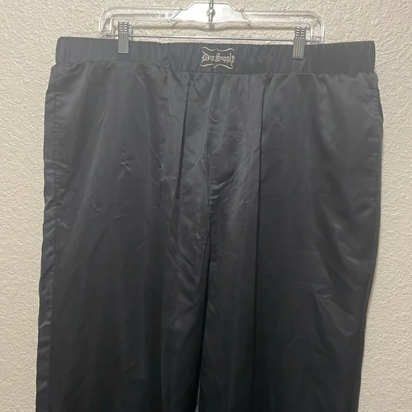 Dogg Supply by Snoop Dog Men's Black Pants. Very Good Condition. Size 2XL. - Picture 5 of 10